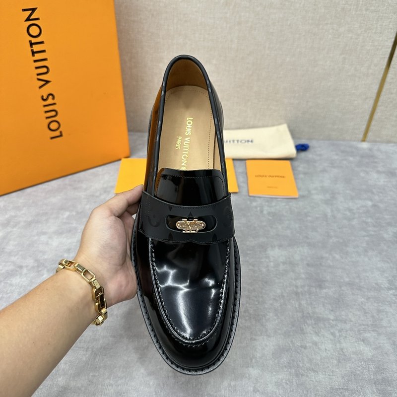 LV Saint Germain 로퍼 세련된 구두 001-280574