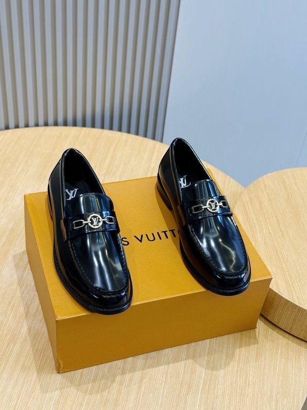 LV 수제 로퍼 진피 대지 001-280583
