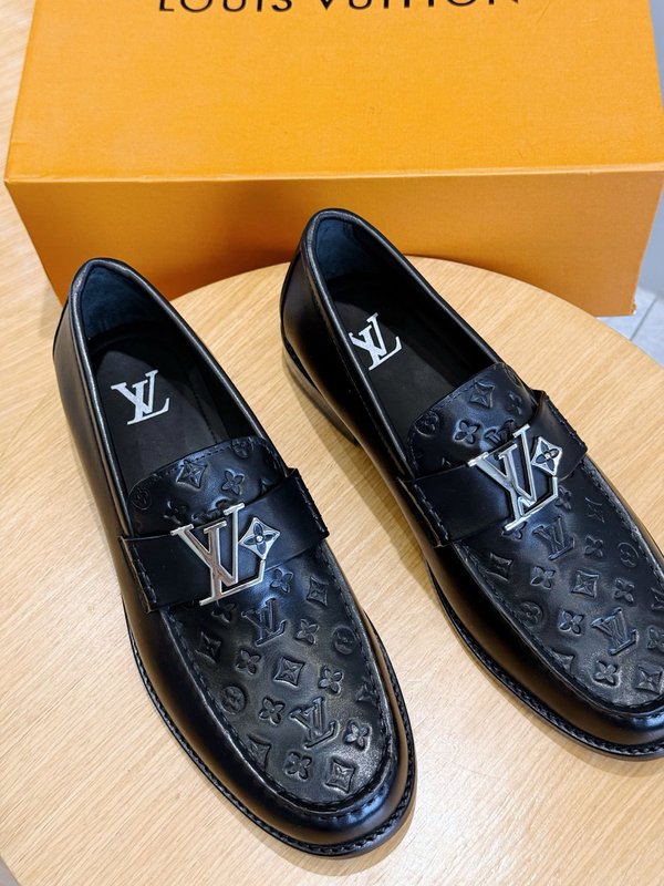 LV 핸드메이드 로퍼 진피 아웃솔 001-280586