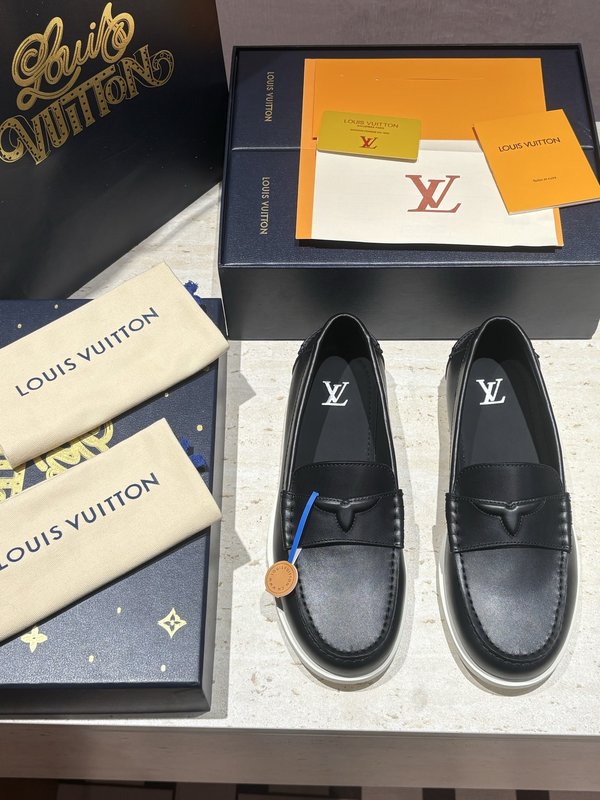LV 스웨이드 로퍼 001-280606