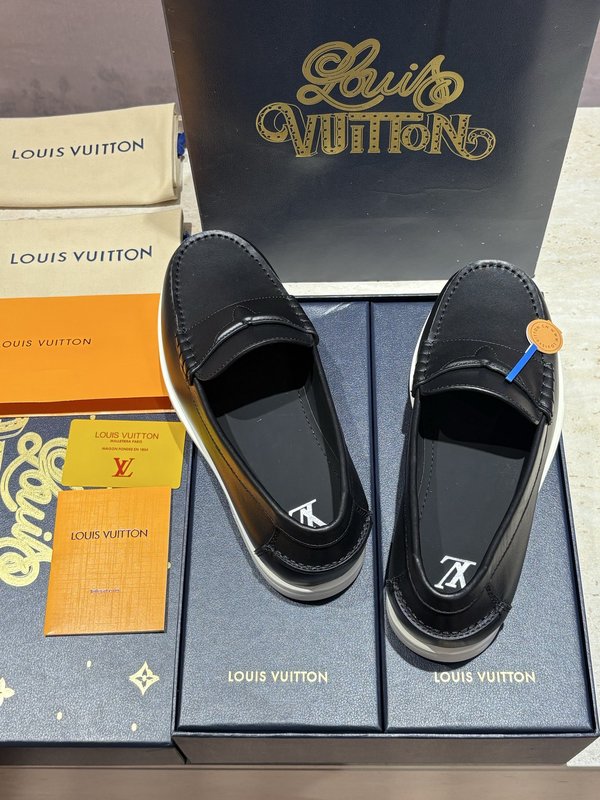 LV 스웨이드 로퍼 001-280606