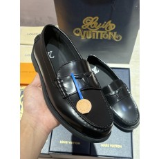 LV 스웨이드 송아지가죽 로퍼 001-280608
