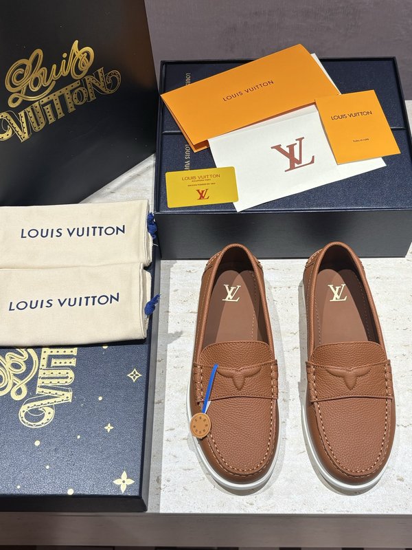 LV 신형 반스웨이드 소가죽 로퍼 001-280609