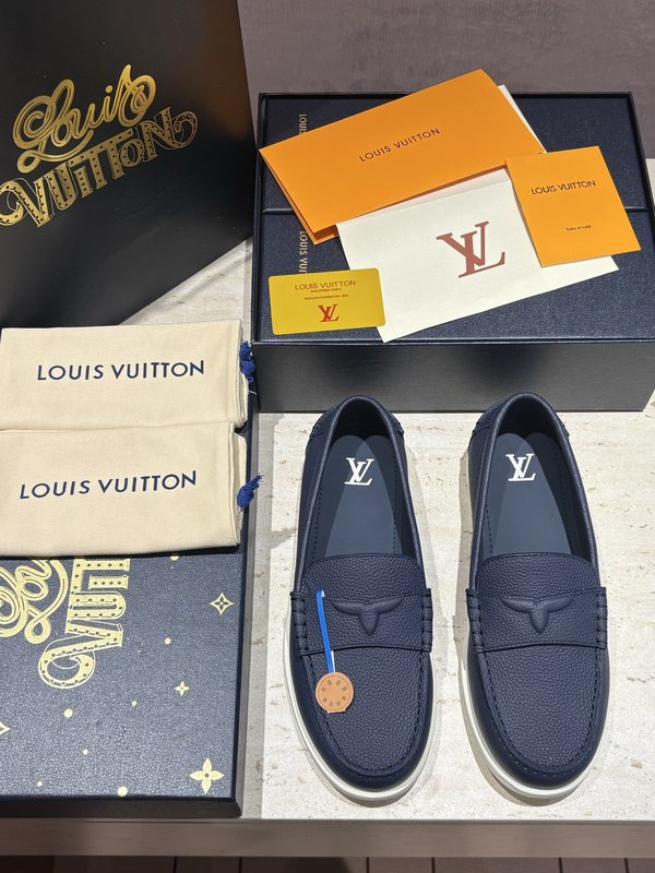 LV 스웨이드 송아지 가죽 로퍼 001-280611