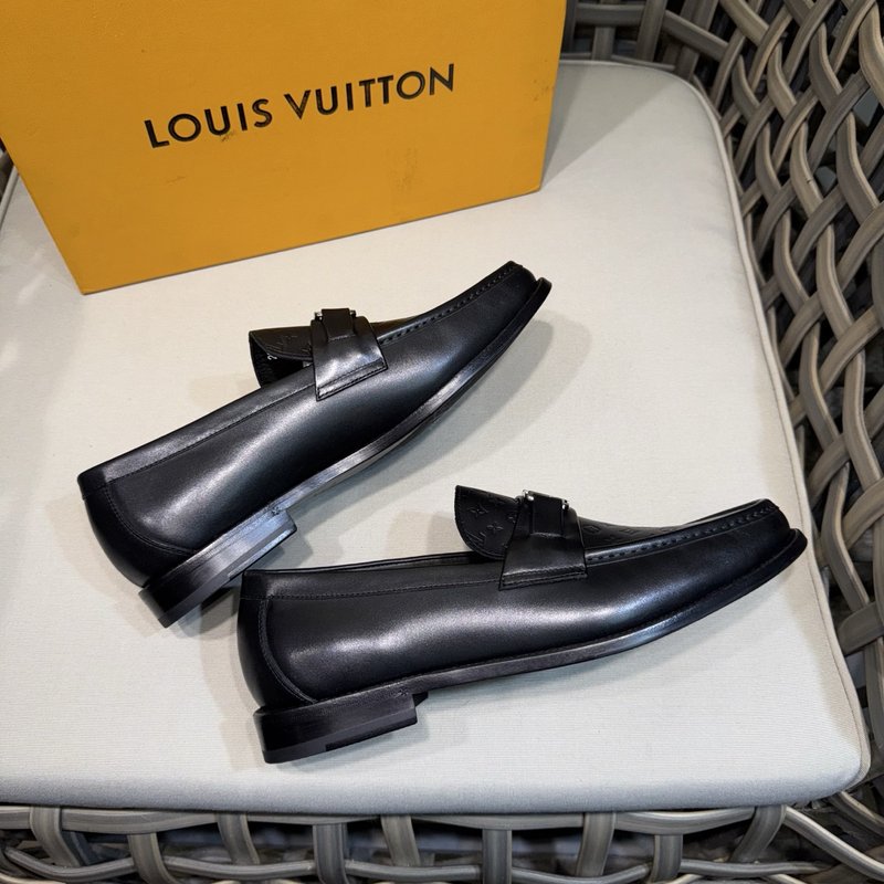 Louis Major 클래식 광택 소가죽 구두 001-280639