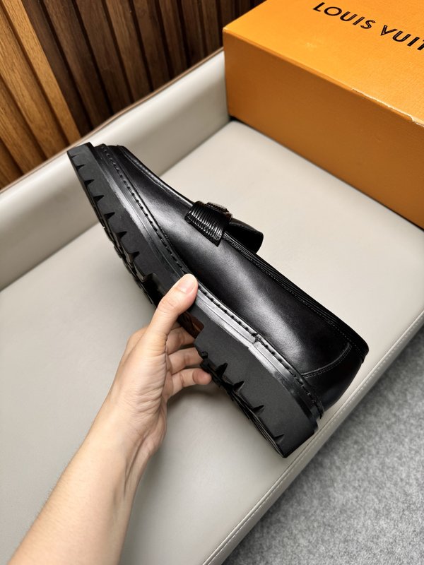 루이비통 남성 구두 001-280656