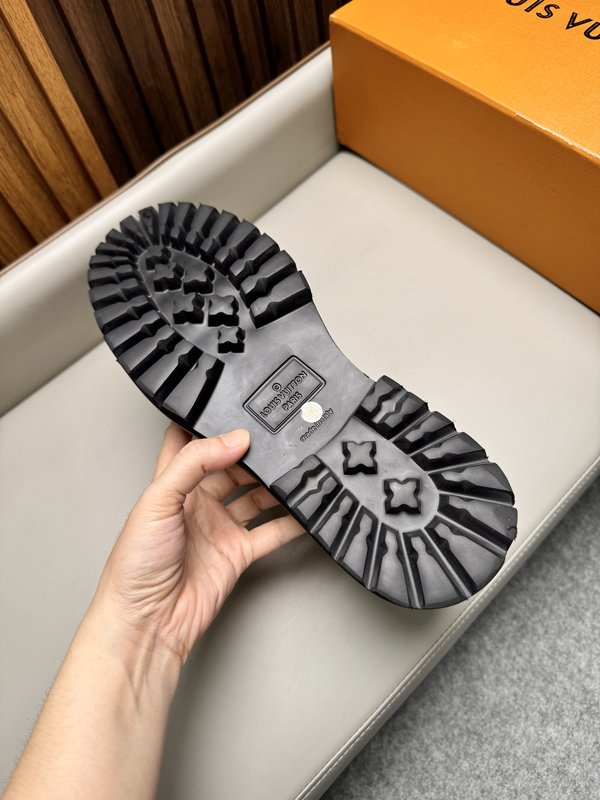 Louis Vuitton 수입 소가죽 남성 구두 001-280658