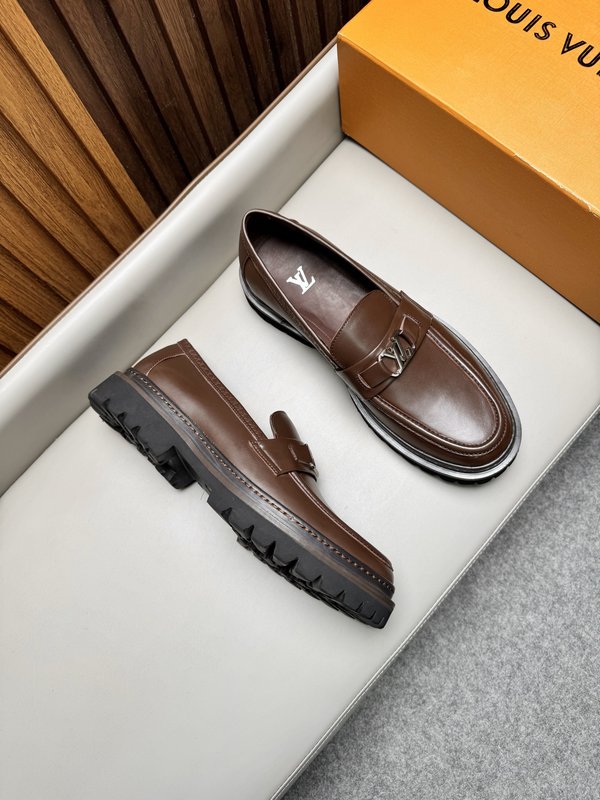 Louis Vuitton 수입 소가죽 남성 구두 001-280658