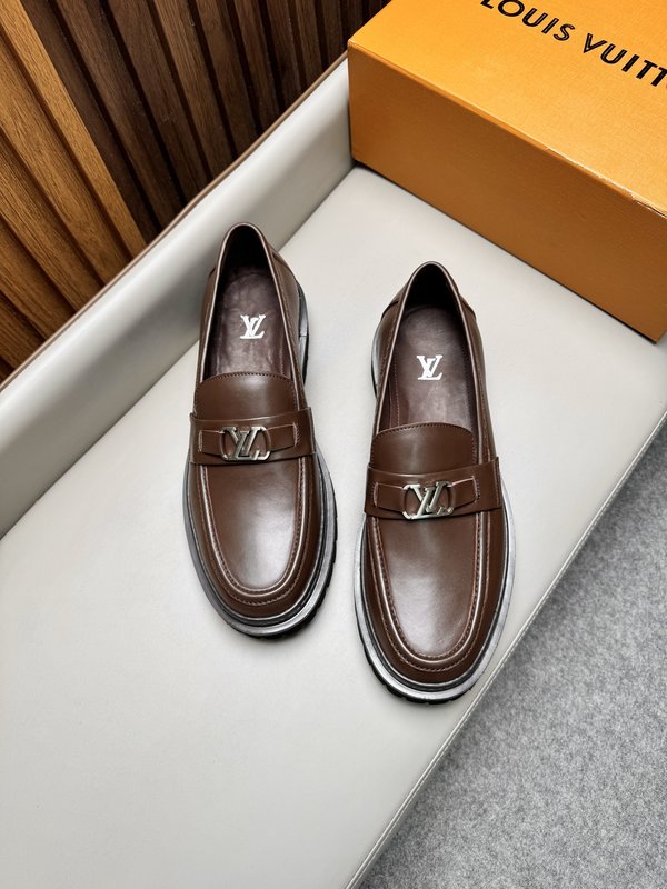 Louis Vuitton 수입 소가죽 남성 구두 001-280658