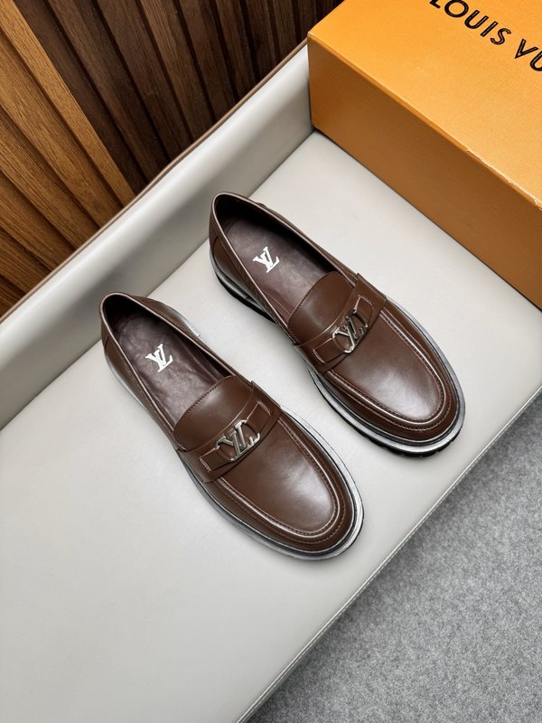 Louis Vuitton 수입 소가죽 남성 구두 001-280658