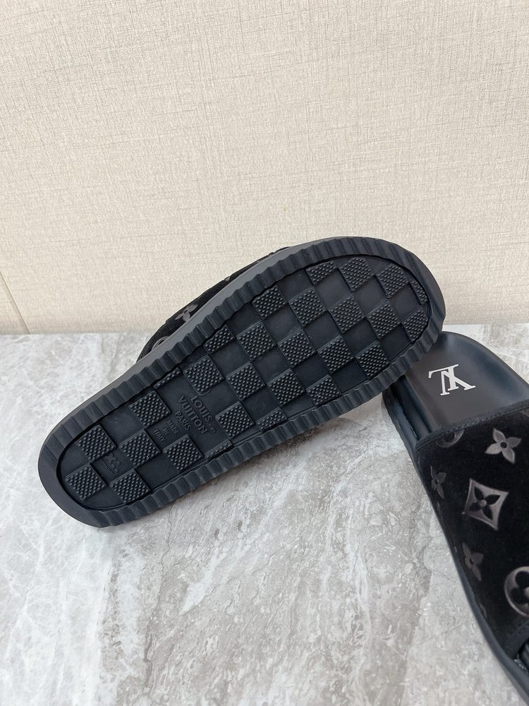 루이비통 봄여름 원라인 슬리퍼 001-280724