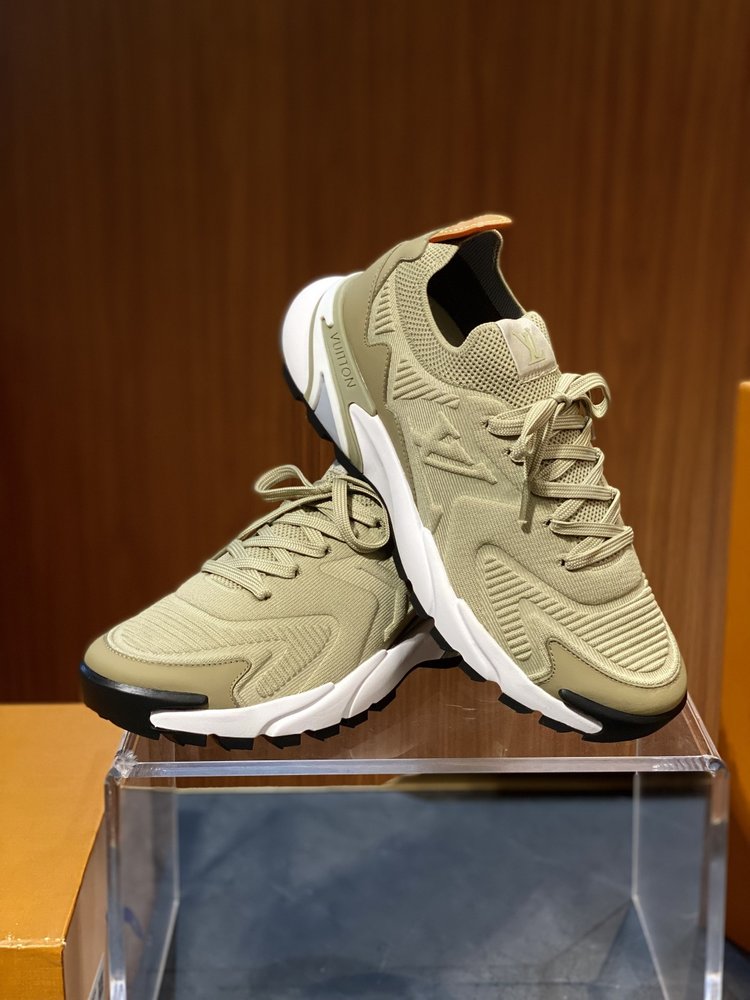 루이비통 Runner Tatic 운동화 001-280776