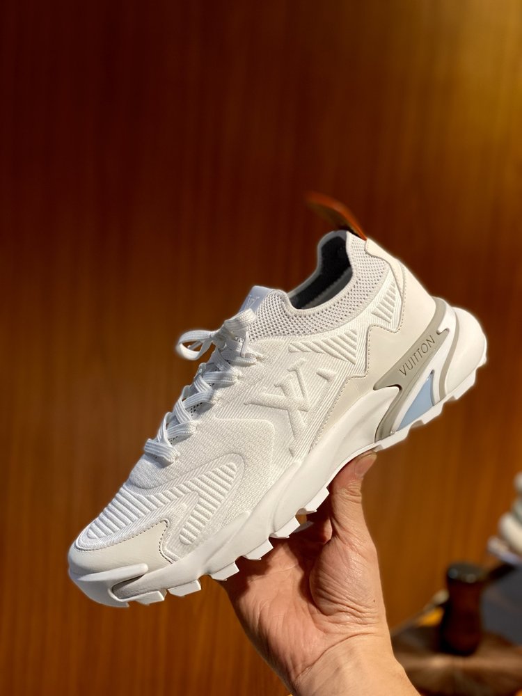 루이비통 Runner Tatic 운동화 001-280776
