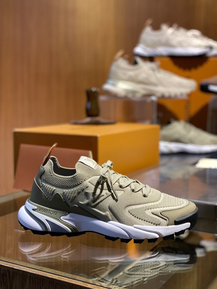 루이비통 Runner Tatic 운동화 001-280776