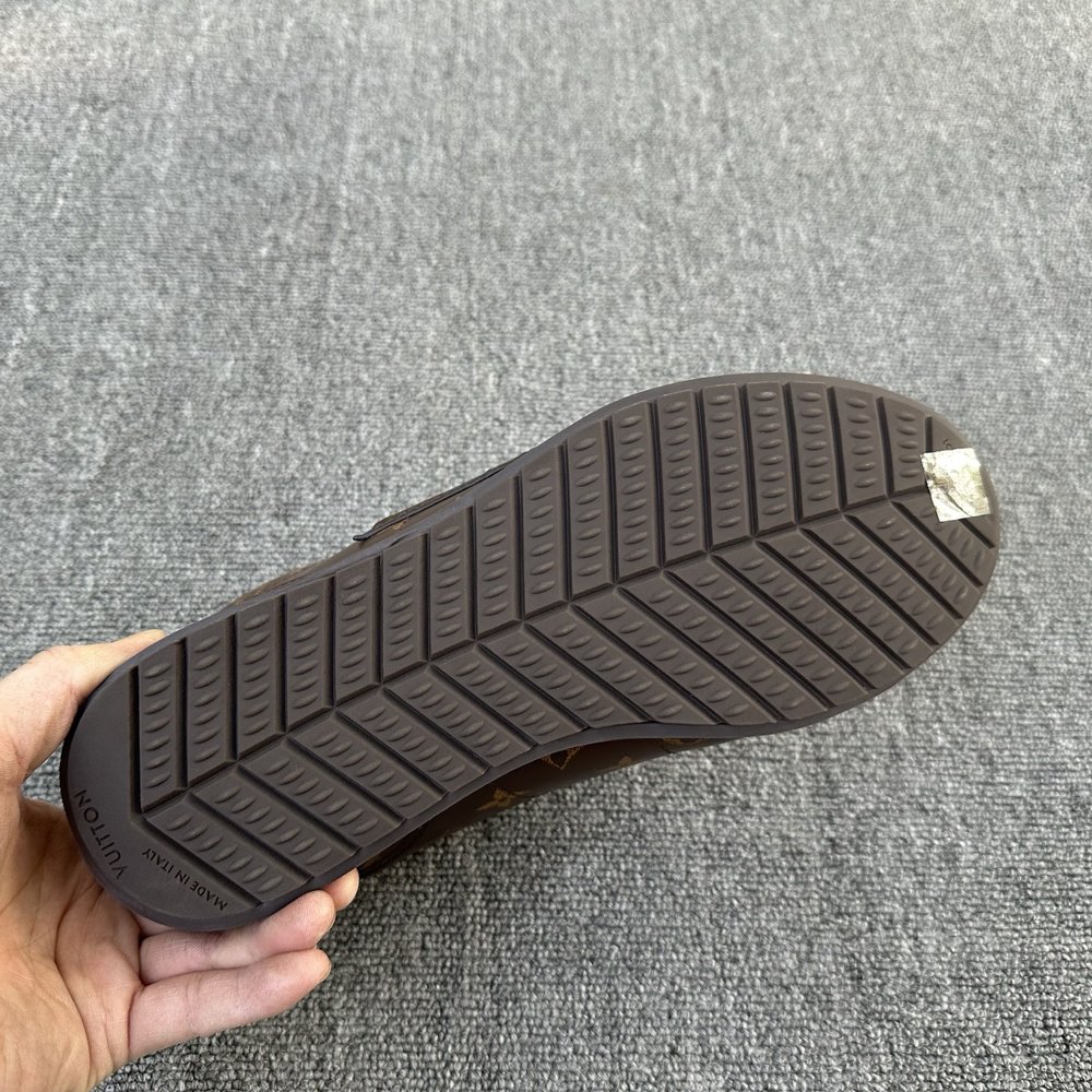 LV 버터소프트 운동화 001-280779