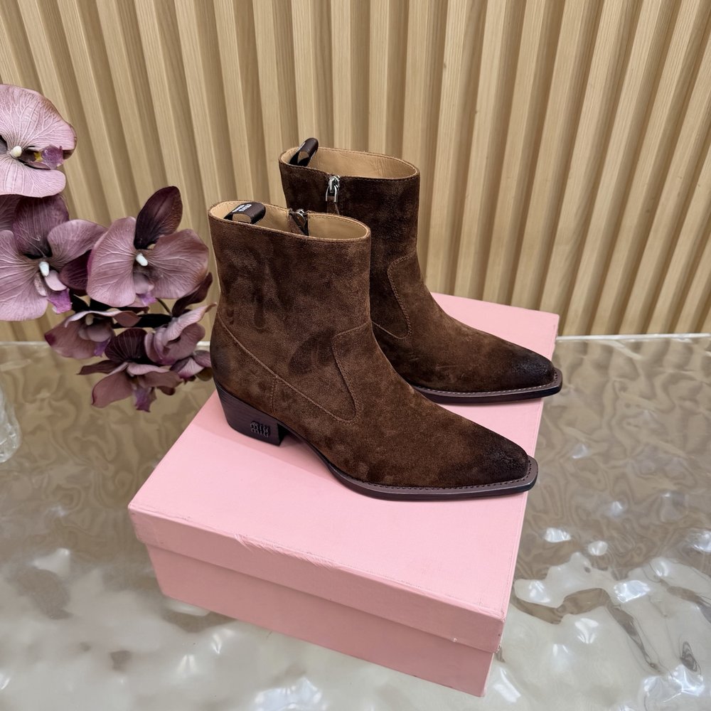 미우미우 첨두 마틴부츠 미들부츠 001-281060