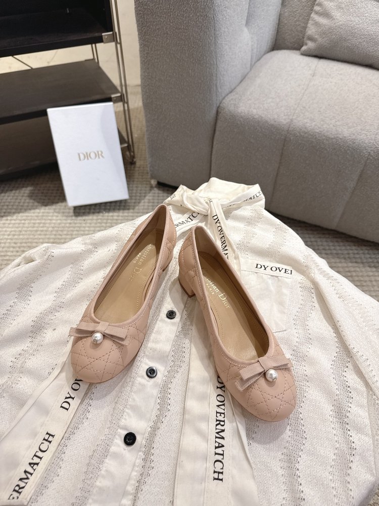 디올 발레리나 플랫슈즈 베이지 001-281099