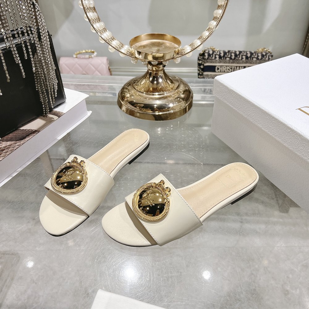 디올 메탈 버클 플랫 샌들 001-281111