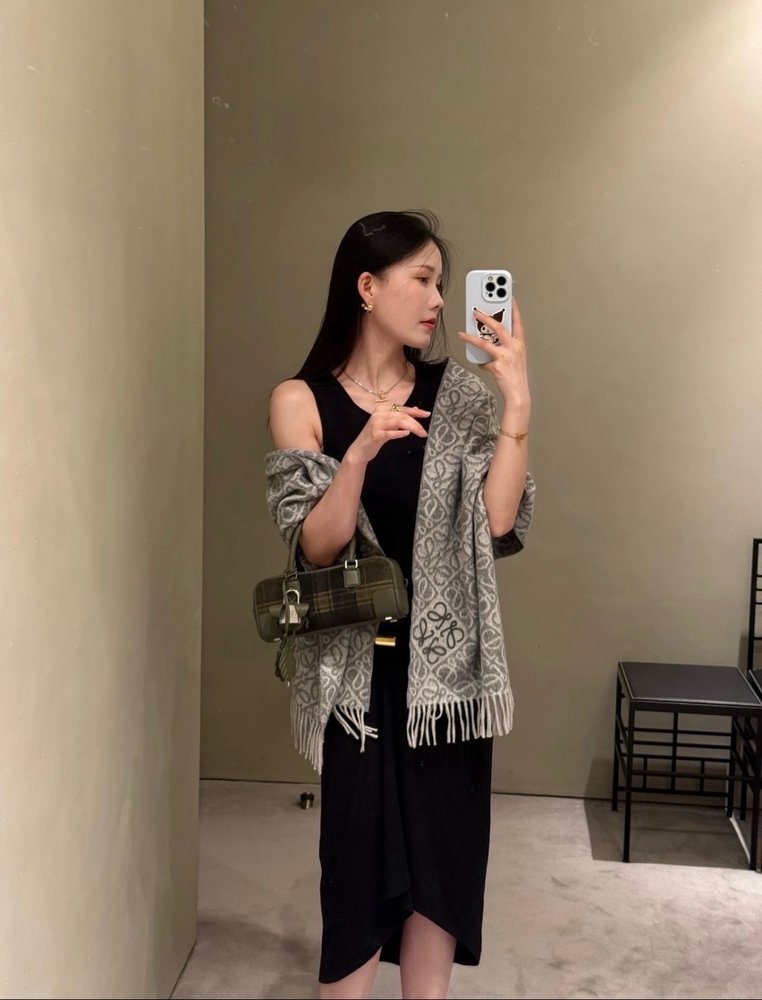 LOEWE 투톤 체크 울 캐시미어 스카프 001-282166