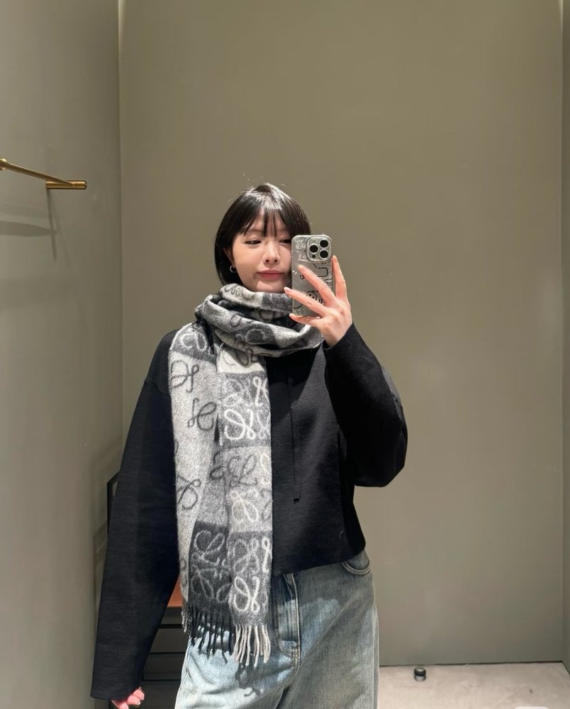 LOEWE LW 스트라이프 캐시미어 롱 스카프 001-282475
