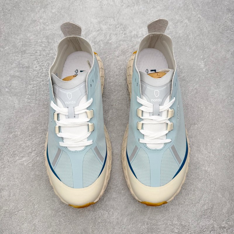 퓨어 오리지널 NORDA G+ 경량 미끄럼 방지 로우탑 001-284467