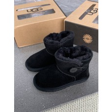UGG 클래식 나무 단추 아동 스노우 부츠 001-284623