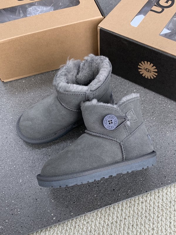 UGG 클래식 우드버튼 아동 방한부츠 001-284624
