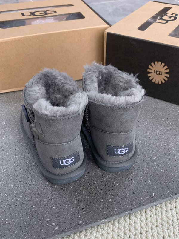 UGG 클래식 우드버튼 아동 방한부츠 001-284624