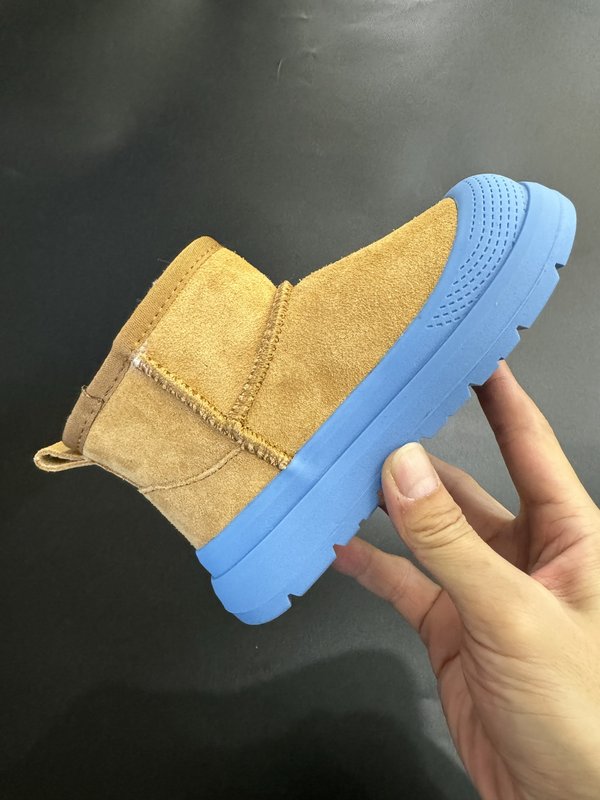 UGG 원이보 동일 모델 아동 방한 부츠 001-284635