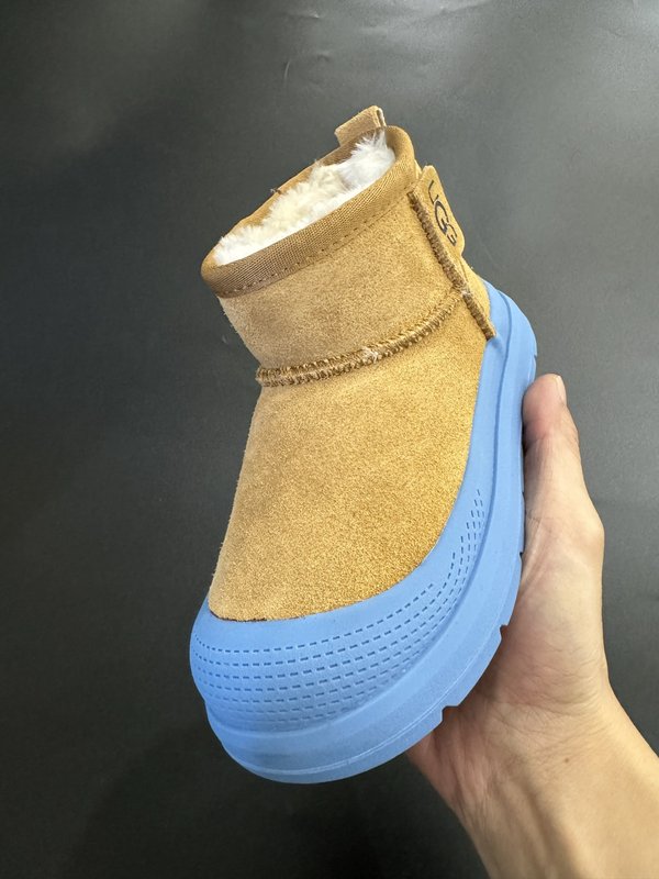 UGG 원이보 동일 모델 아동 방한 부츠 001-284635