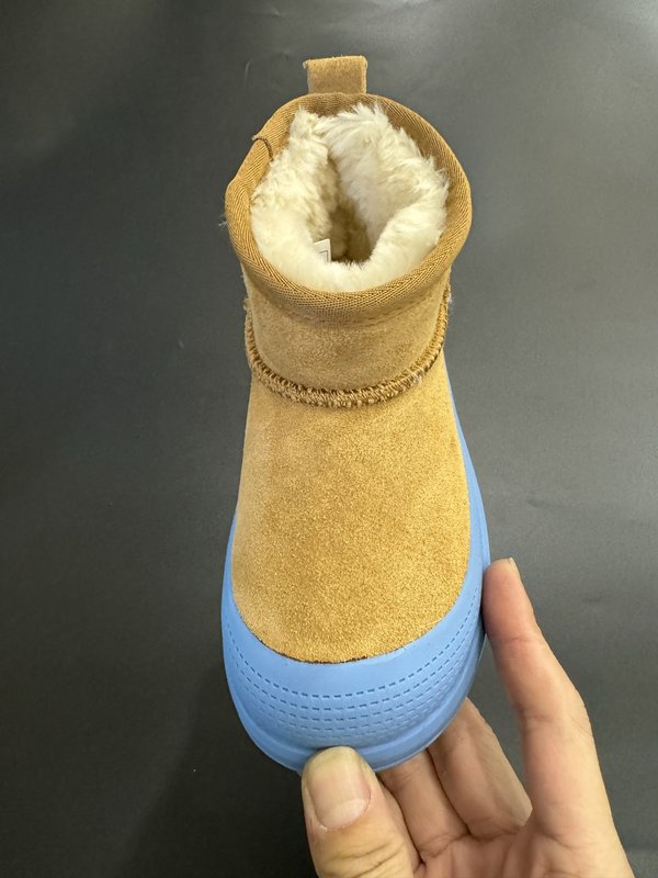 UGG 원이보 동일 모델 아동 방한 부츠 001-284635