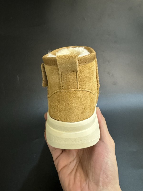 UGG 아동 미들 부츠 001-284636