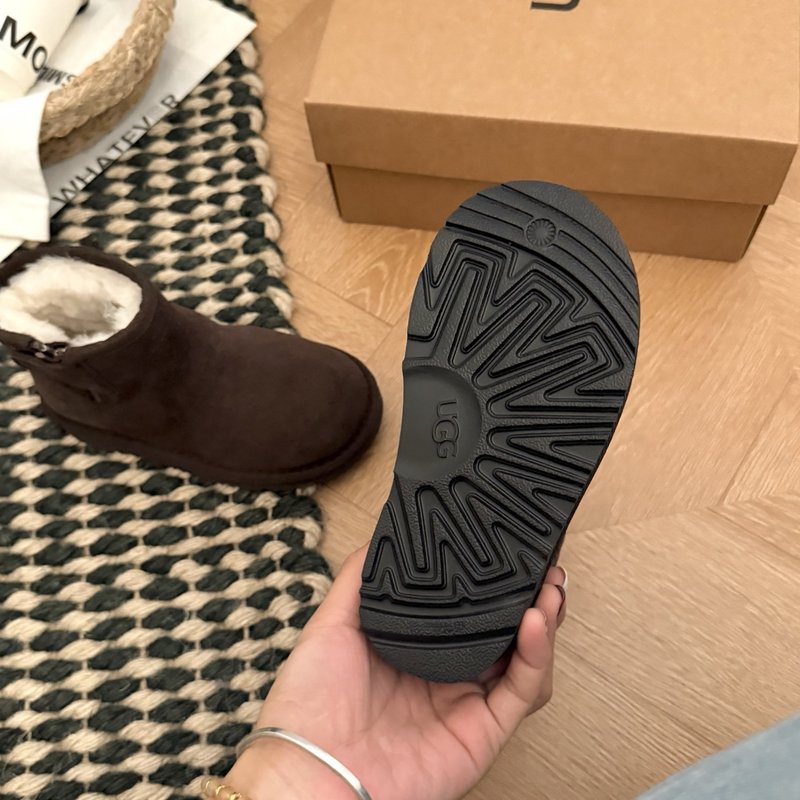 UGG 작은 귀 첼시 아동 스노우부츠 하이버전 001-284641