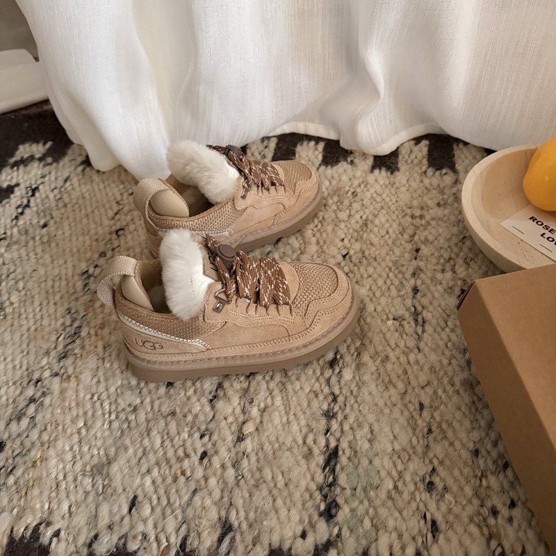 UGG 고버전 메르 스포츠 아동화 001-284644