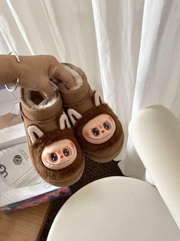 고버전 UGG 라부부 키즈 슈즈 001-284646