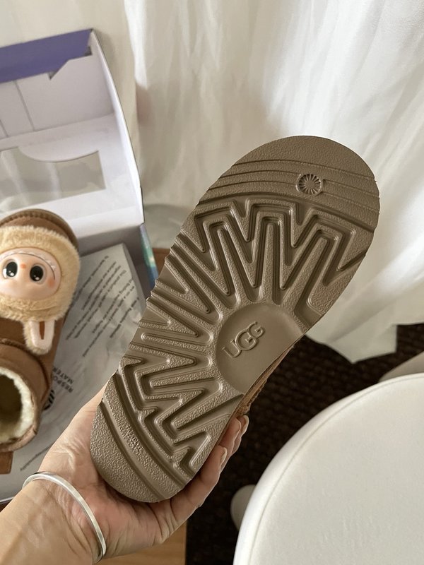 UGG 라부부 아동화 하이버전 001-284647