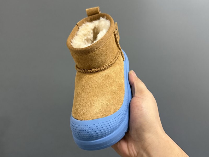 UGG 타즈만 미드 솔 아동 스노우 부츠 001-284654