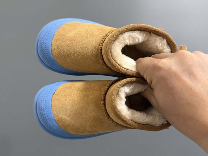 UGG 타즈만 미드 솔 아동 스노우 부츠 001-284654