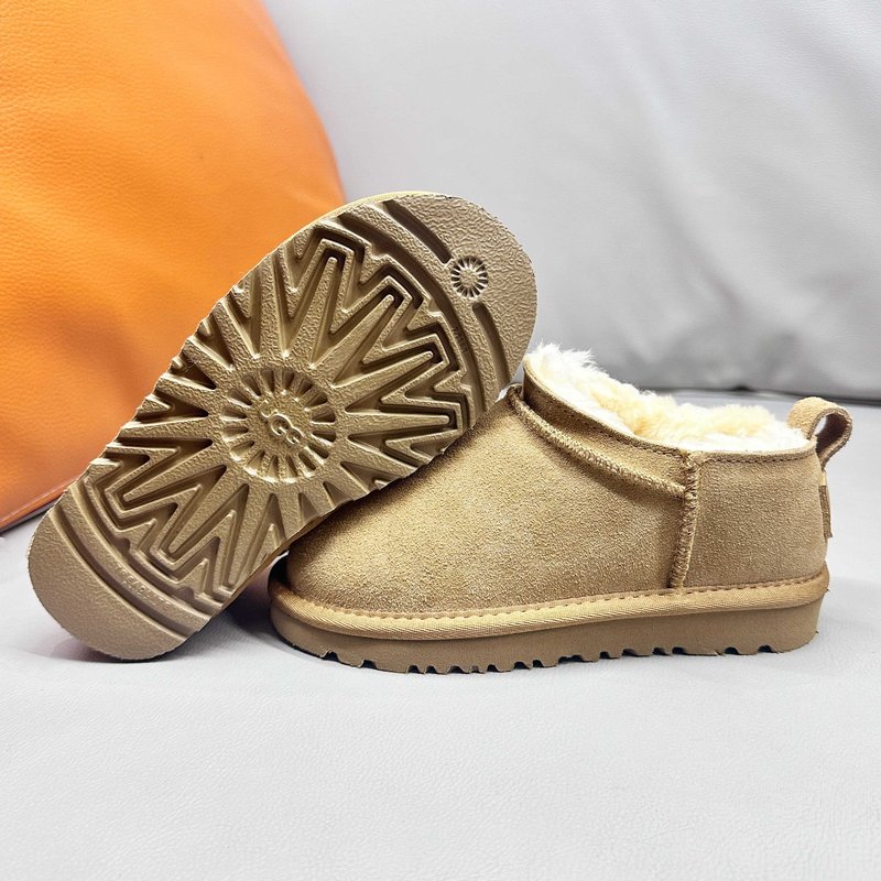 UGG 전소연 동일모델 초미니 방한부츠 001-284673
