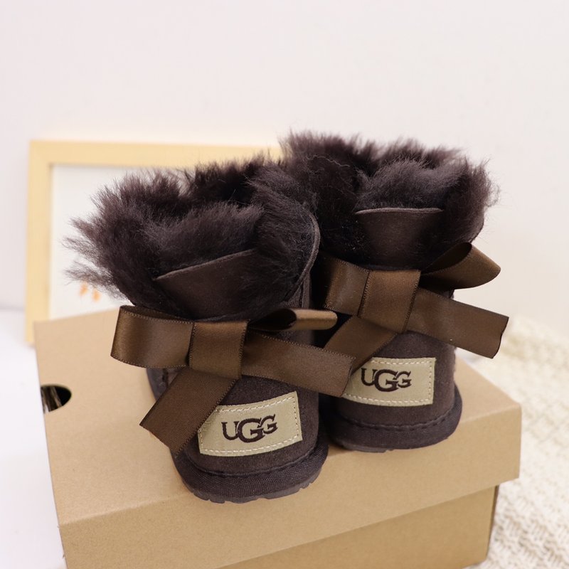 UGG 털가죽 일체형 나비 리본 아기 눈신발 001-284692