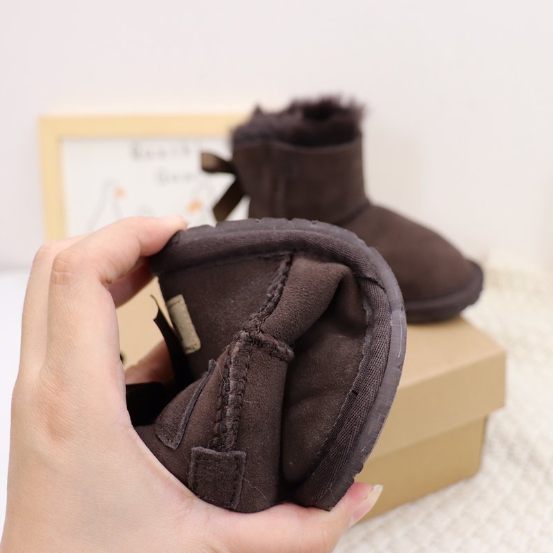 UGG 털가죽 일체형 나비 리본 아기 눈신발 001-284692