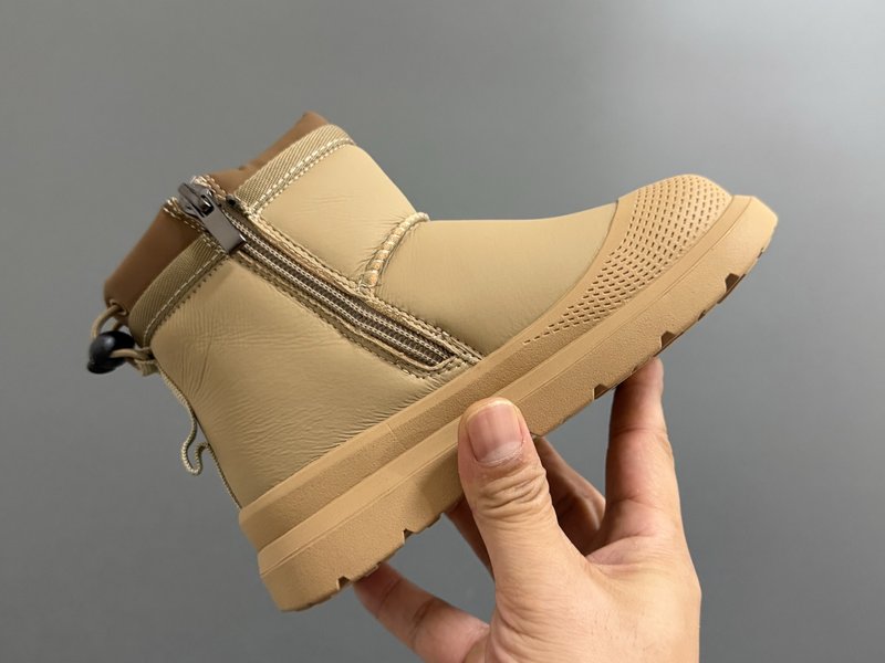 UGG 아동 지퍼 하이탑 스노우부츠 001-284716