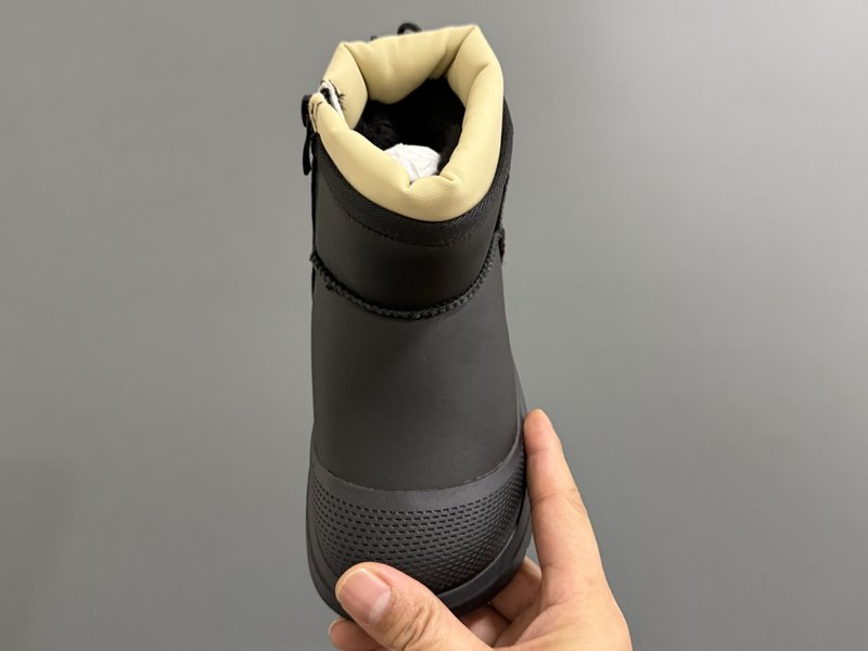 UGG 왕이보 키즈 스노우부츠 001-284717