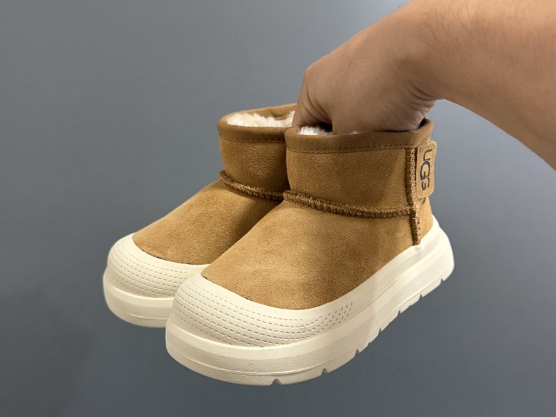 UGG 타스만 아동 스노우부츠 001-284718