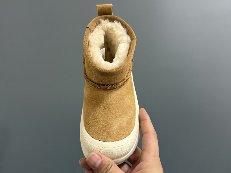 UGG 타스만 아동 스노우부츠 001-284718
