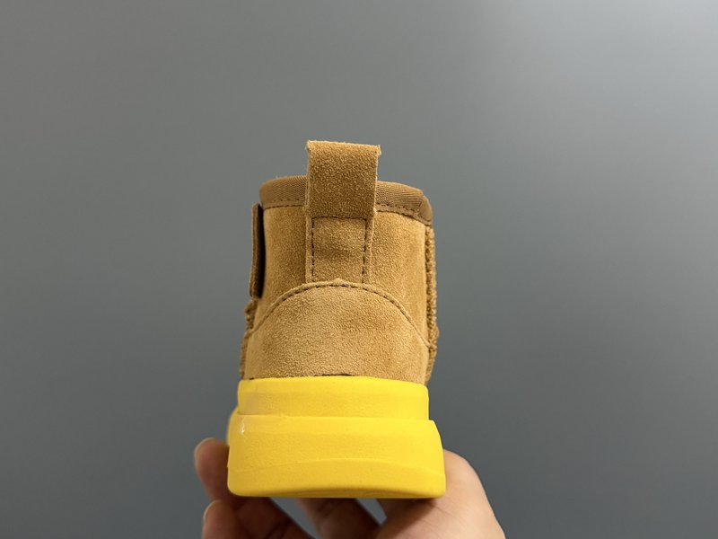UGG 타즈먼 미드컷 아동 스노우부츠 001-284719