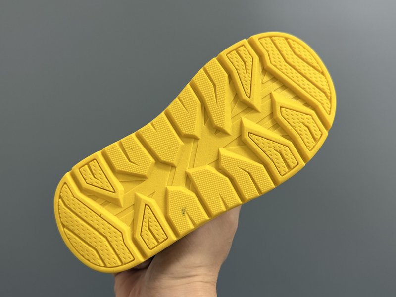 UGG 타즈먼 미드컷 아동 스노우부츠 001-284719