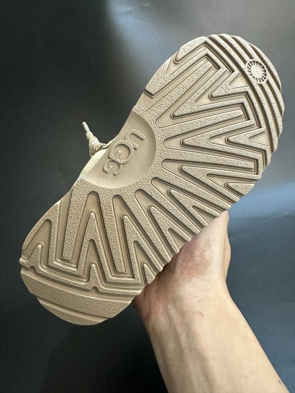 UGG 멜 2세대 아동 스노우부츠 001-284725