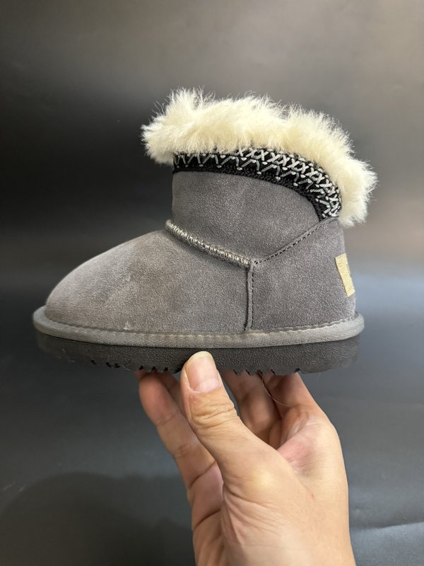 UGG 타슬린 민족풍 아동 중통 스노우부츠 001-284728