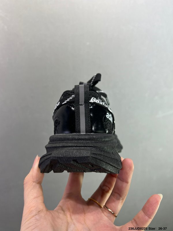 발렌시아가 × 아디다스 Campus Oos BETA 로 001-284757